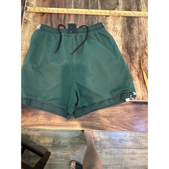 Nike Women's Green Galactic Jade Printed Athletic Sportswear Shorts Size Small - Picture 6 of 6